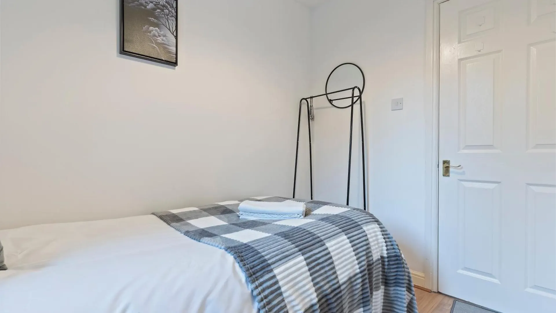 Holiday home Lovely 4Br House In The City With Parking London