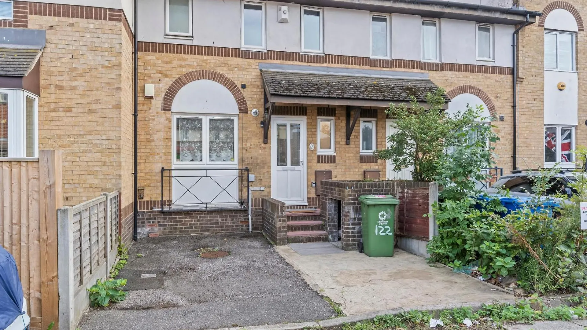 Lovely 4Br House In The City With Parking London Holiday home