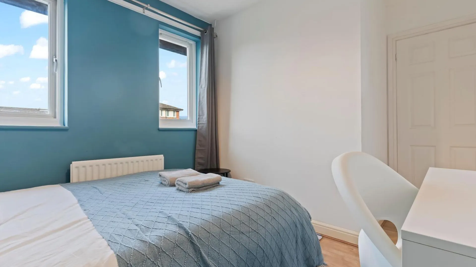 Holiday home Lovely 4Br House In The City With Parking London
