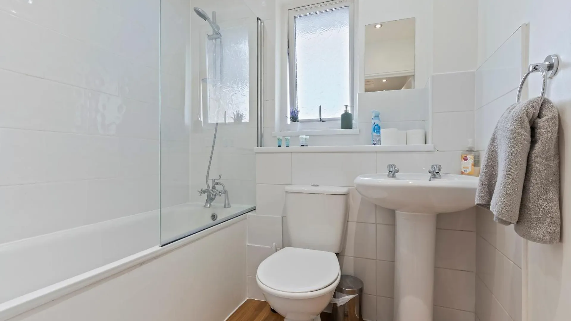 Holiday home Lovely 4Br House In The City With Parking London