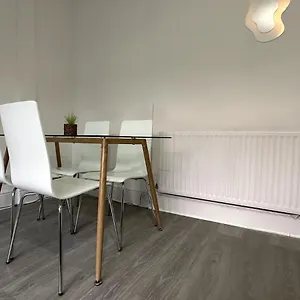  Apartment Wonderful 2 Bedroom On Tower Bridge