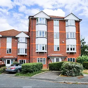  Apartment Spacious 2 Bedroom