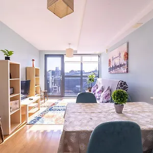  Apartment Tower Bridge Retreat