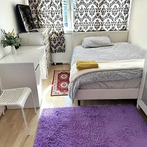  Homestay Excellent Double In Cheap Rate Around